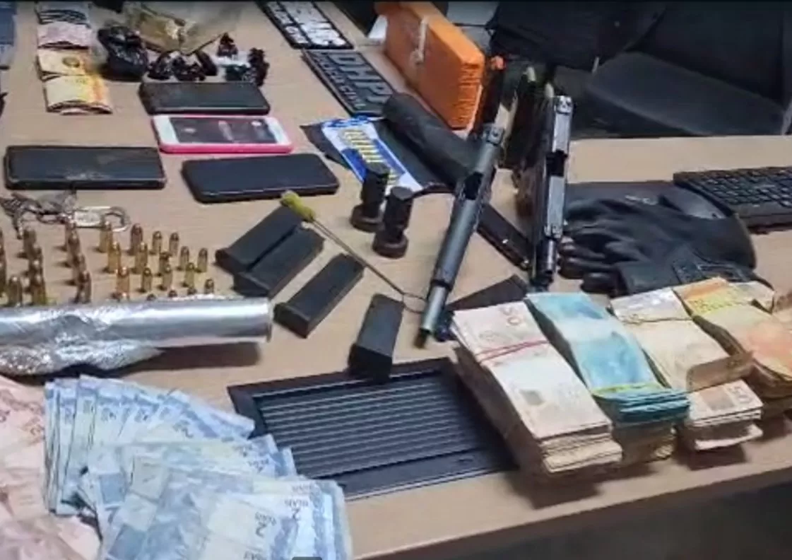 Polícia Civil deflagra Operação Pertinácia, cumpre 24 mandados de busca e prende 14 pessoas por tráfico de drogas em Araguaína